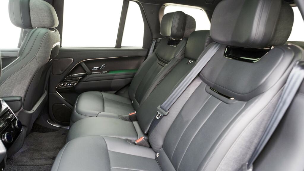 Land Rover Range Rover 3.0 P550e Sv KP74XNH Green #4