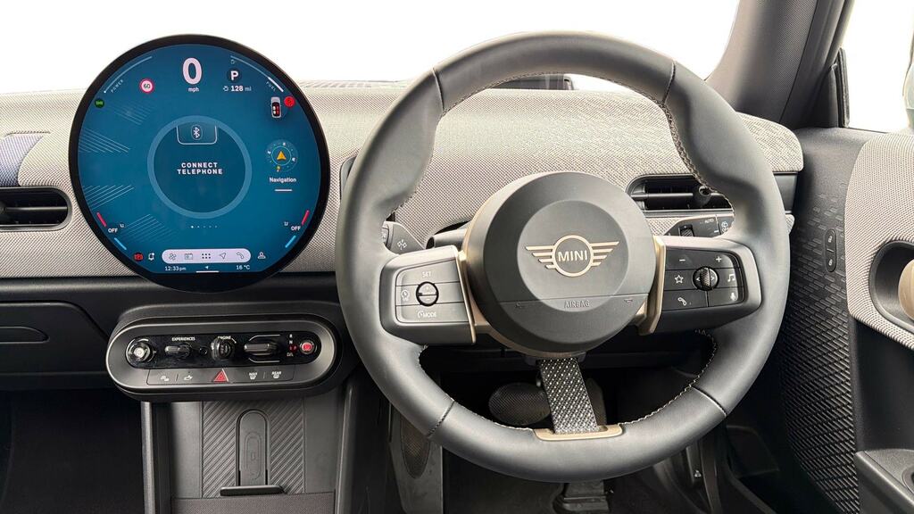 Mini Hatch 1.5 C Exclusive Level 1 RO74VXZ Green #5