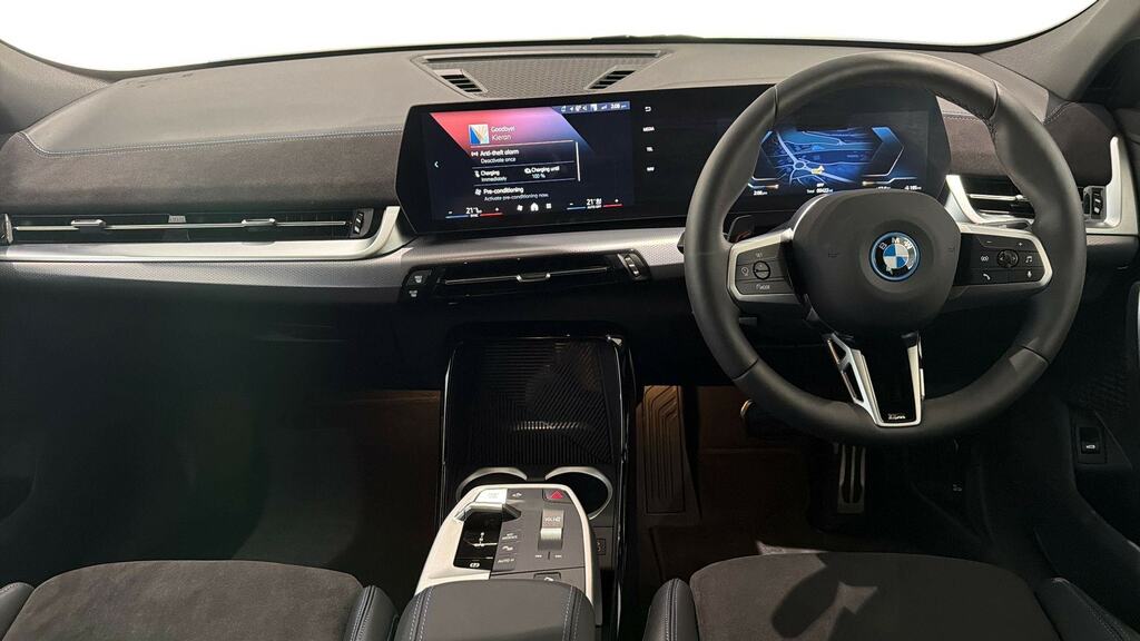 BMW iX2 150Kw Edrive20 Shadow Edition 65Kwh CV26SJY Blue #4