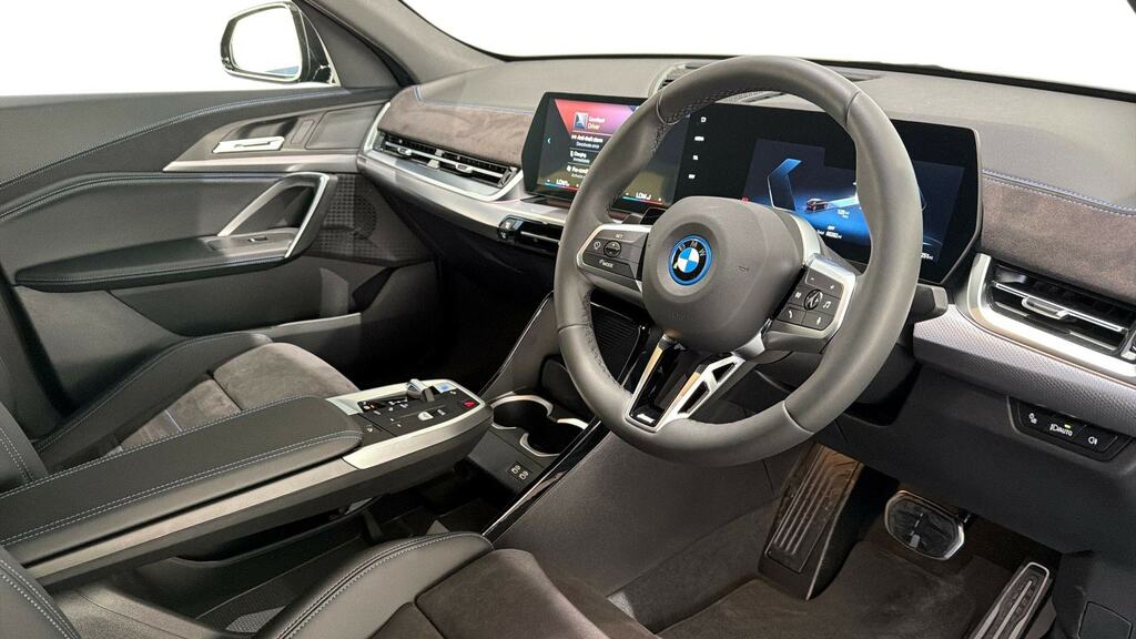 BMW iX2 150Kw Edrive20 Shadow Edition 65Kwh CV26OZT Black #6