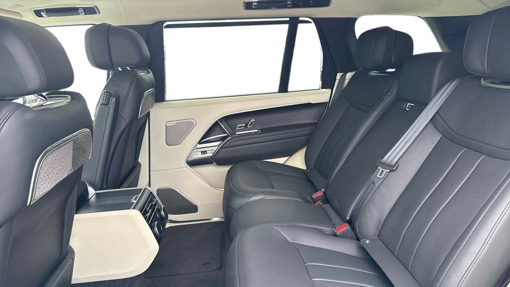 Land Rover Range Rover 3.0 P400 Lwb GN24WNC White #4