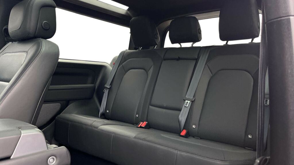 Land Rover Defender 90 3.0 D250 X-dynamic Hse 90 DU72NHH Black #4