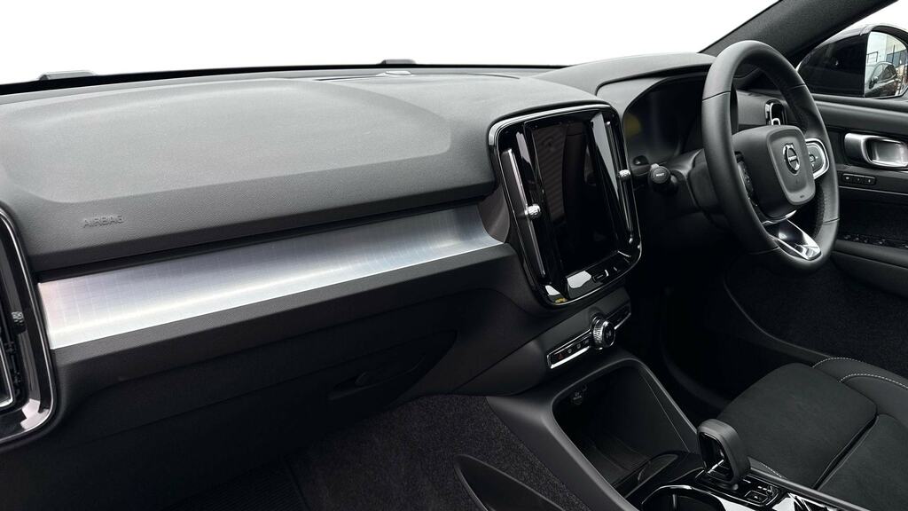 Volvo XC40 2.0 B4p Plus Dark RO75FVP Blue #4
