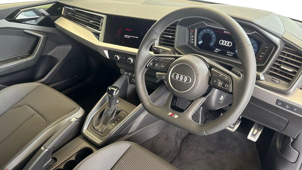 Audi A1 30 Tfsi Black Edition S Tronic FG26JMX Grey #6