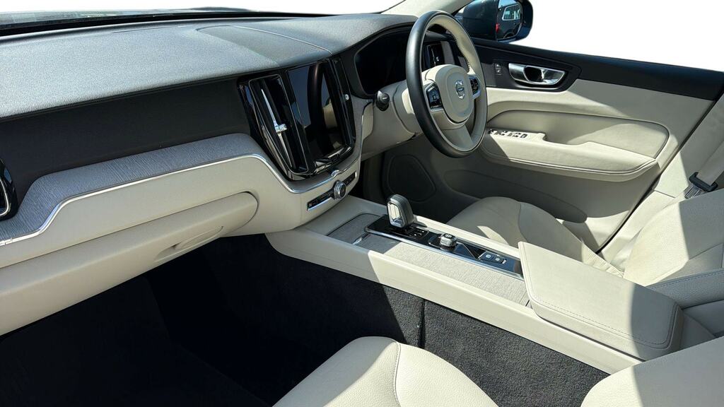 Volvo XC60 2.0 B5p Core Awd Geartronic MP23JVN Blue #4