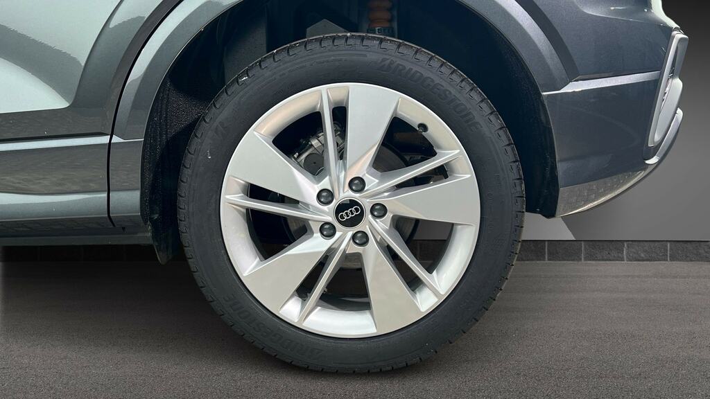 Audi Q2 35 Tfsi S Line S Tronic Cs CX26VLF Grey #5