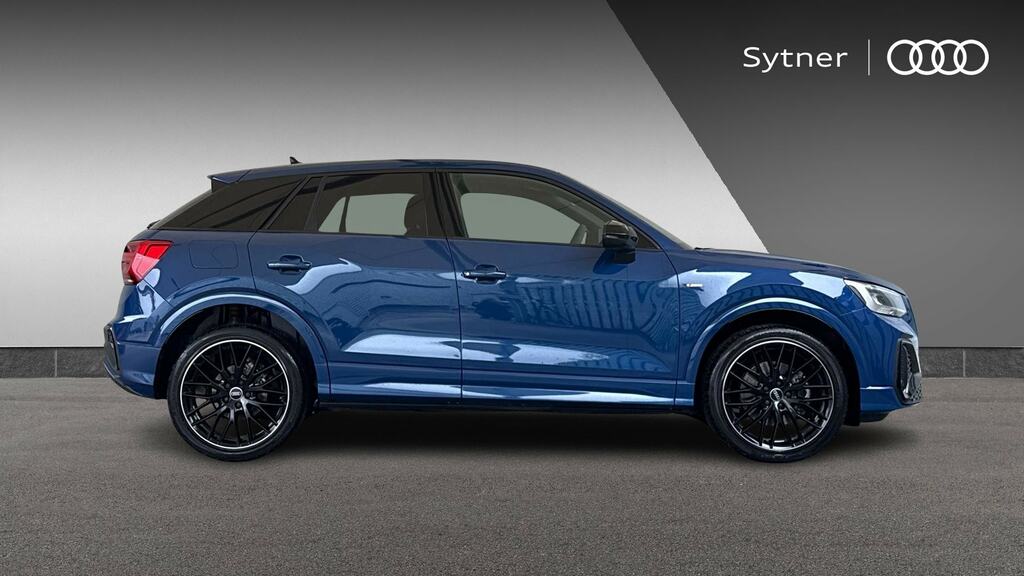 Audi Q2 35 Tfsi Black Edition S Tronic Tech YC26EYV Blue #4