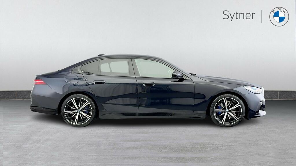 BMW 5 Series 530E M Sport Black #3