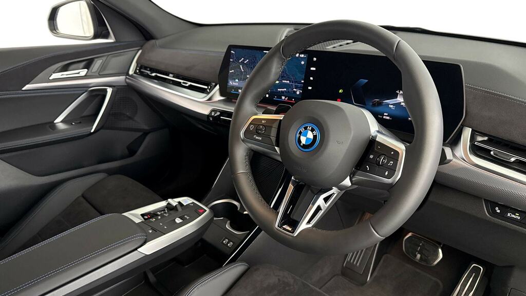 BMW iX2 150Kw Edrive20 M Sport 65Kwh Black #6