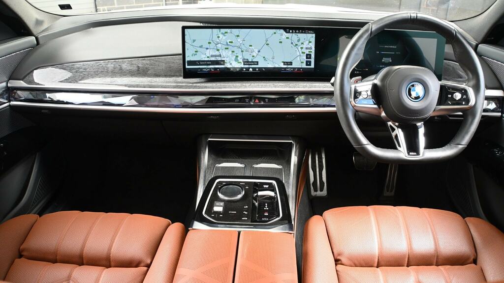 BMW i7 335Kw Edrive50 M Sport 105.7Kwh GX24OCO White #4