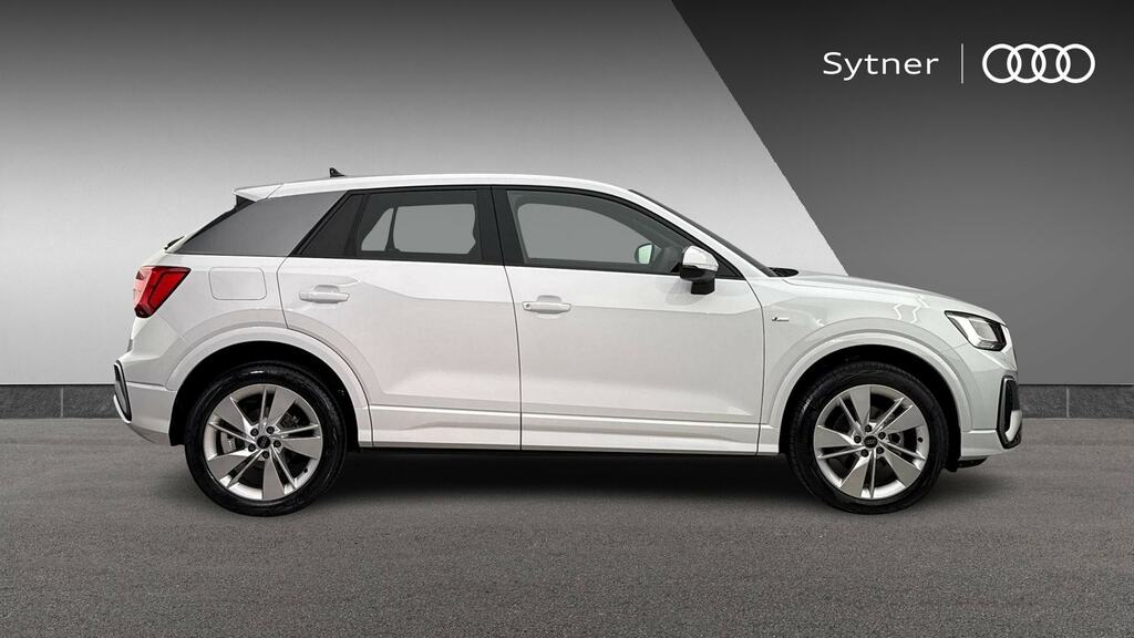 Audi Q2 35 Tfsi S Line S Tronic Cs CX26UUB White #4