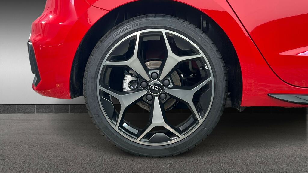 Audi A1 30 Tfsi Black Edition S Tronic CX26VBF Red #5