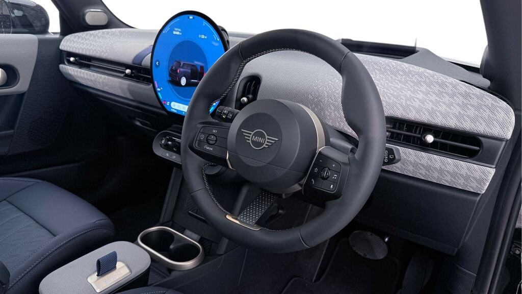 Mini Hatch 2.0 S Exclusive Level 2 YR26NTL Black #6