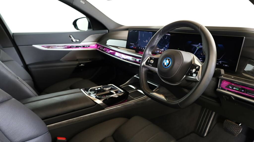 BMW i7 400Kw Xdrive60 Excellence Pro 105.7Kwh YK74MPL Black #6