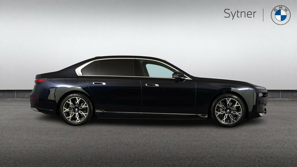 BMW i7 400Kw Xdrive60 Excellence Pro 105.7Kwh YK74MPL Black #3