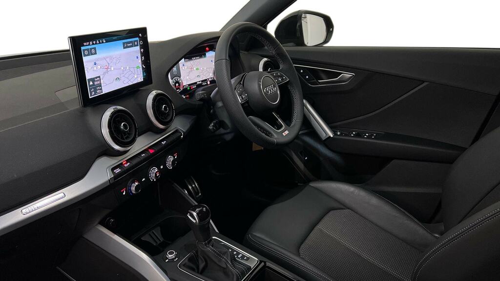 Audi Q2 35 Tfsi S Line S Tronic Tech KO25TXW Black #2