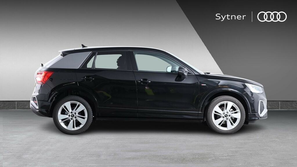 Audi Q2 35 Tfsi S Line S Tronic Tech KO25TXW Black #4