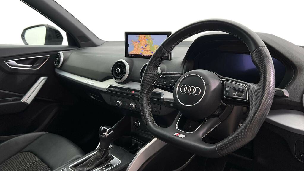 Audi Q2 35 Tfsi Black Edition S Tronic GK72BKZ White #6
