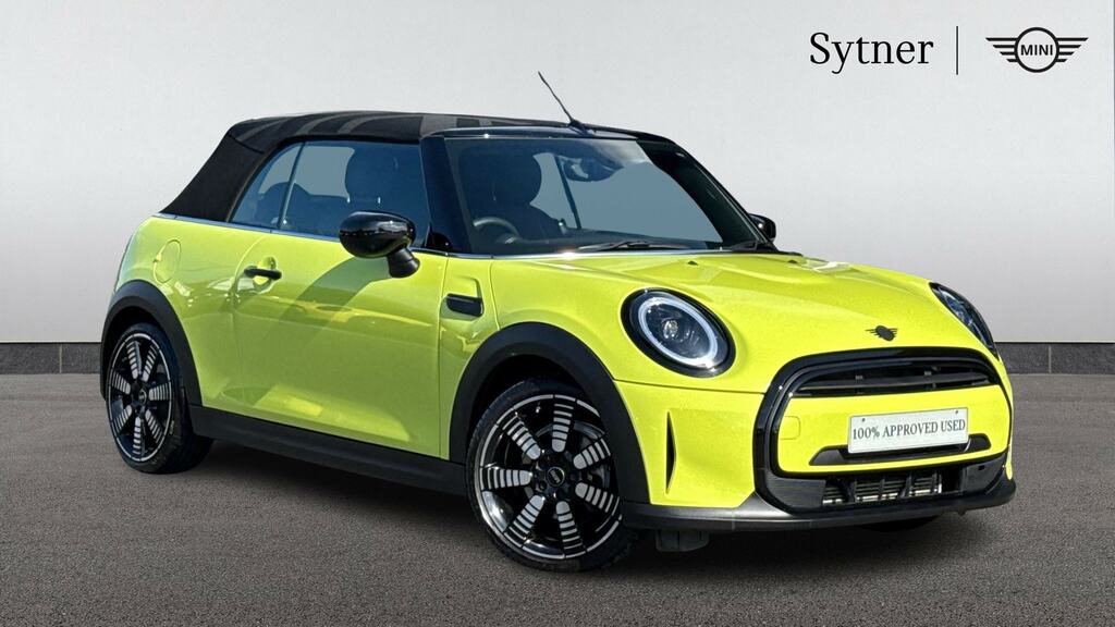 Mini Convertible 1.5 Cooper Exclusive Premium Yellow