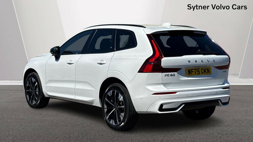 Volvo XC60 2.0 B5p Plus Pro Dark Awd Geartronic WF75CKN White #2