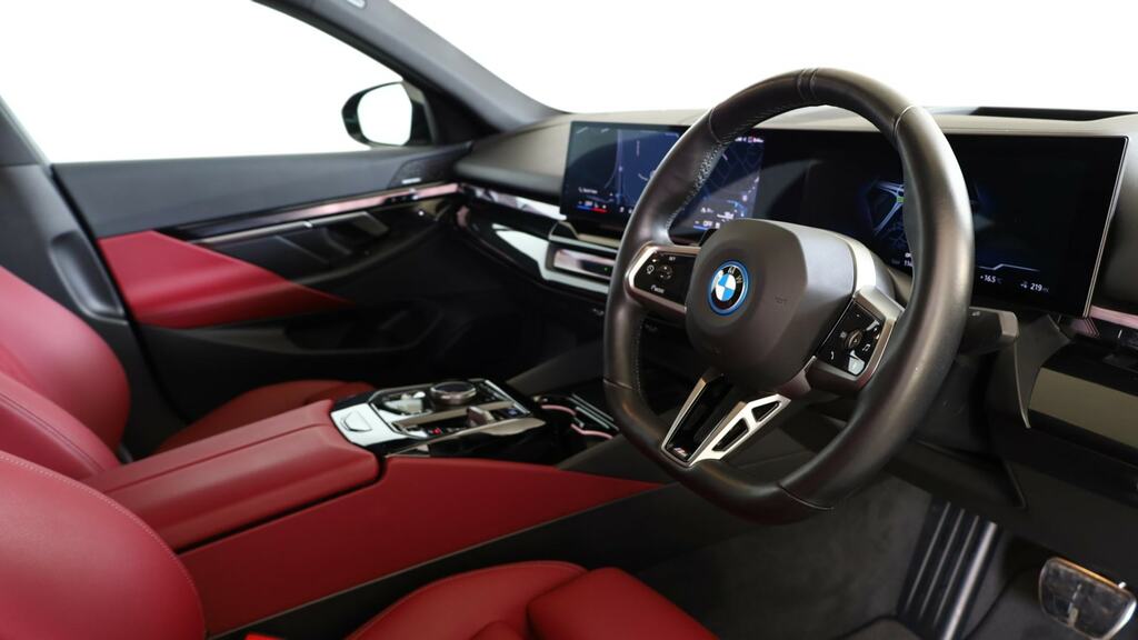 BMW i5 250Kw Edrive40 M Sport Pro 84Kwh Tech YR24XNM Black #6