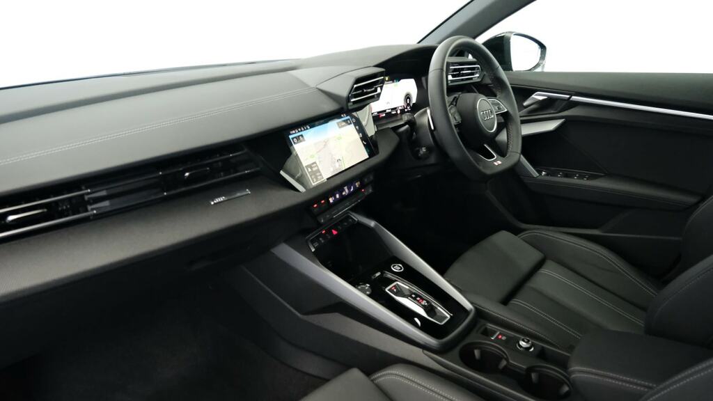 Audi A3 35 Tfsi Black Edition S Tronic DC25XAF Black #2
