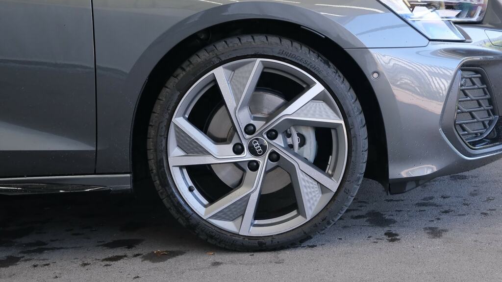 Audi A3 35 Tfsi Black Edition S Tronic DC25VZA Grey #5