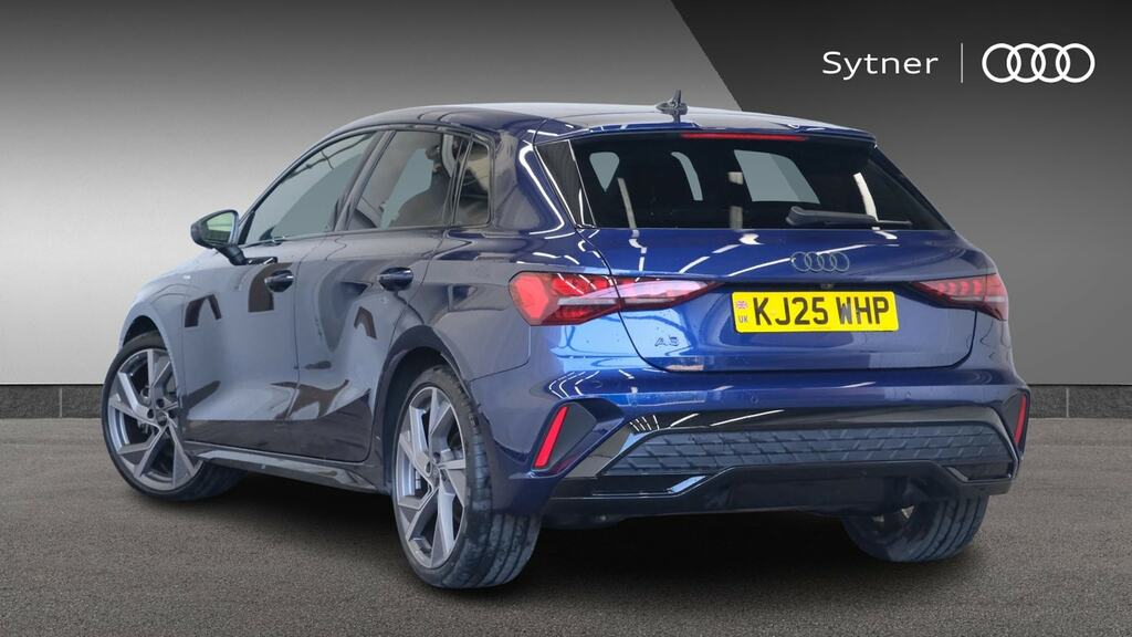 Audi A3 1.5 Tfsi 150 Black Edition S Tronic KJ25WHP Blue #3