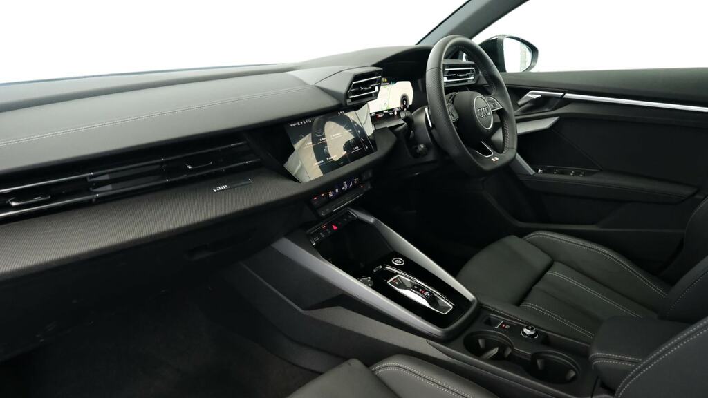 Audi A3 35 Tfsi Black Edition S Tronic KT25YEF Black #2