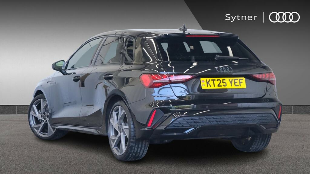 Audi A3 35 Tfsi Black Edition S Tronic KT25YEF Black #3