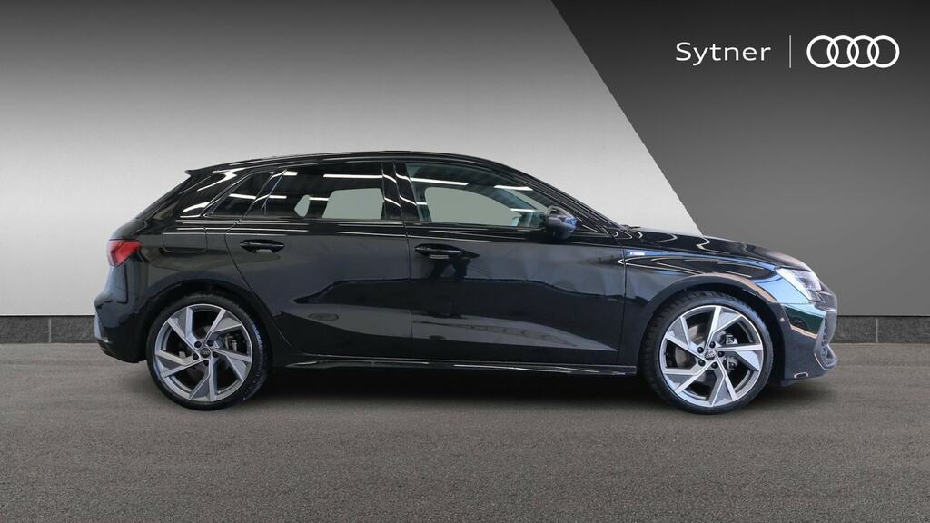 Audi A3 35 Tfsi Black Edition S Tronic KT25YEF Black #4