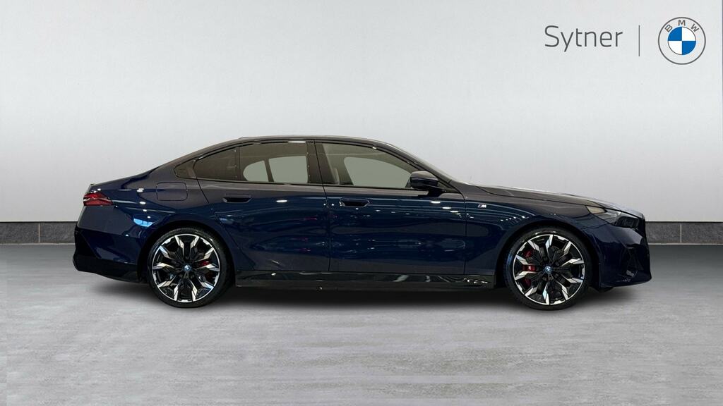 BMW i5 250Kw Edrive40 M Sport Pro 84Kwh LF24UEK Blue #3