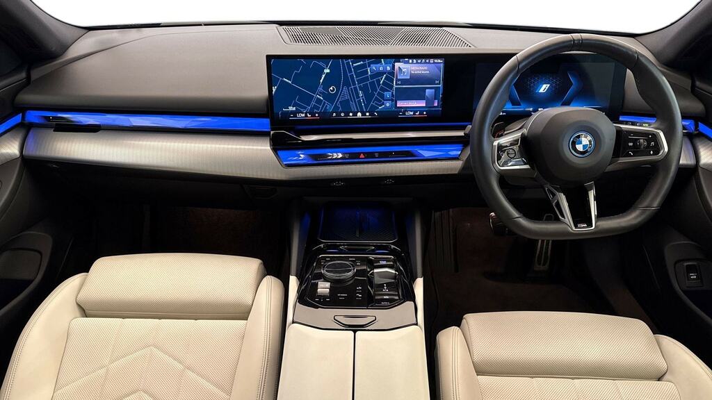 BMW i5 250Kw Edrive40 M Sport Pro 84Kwh LF24UEK Blue #4