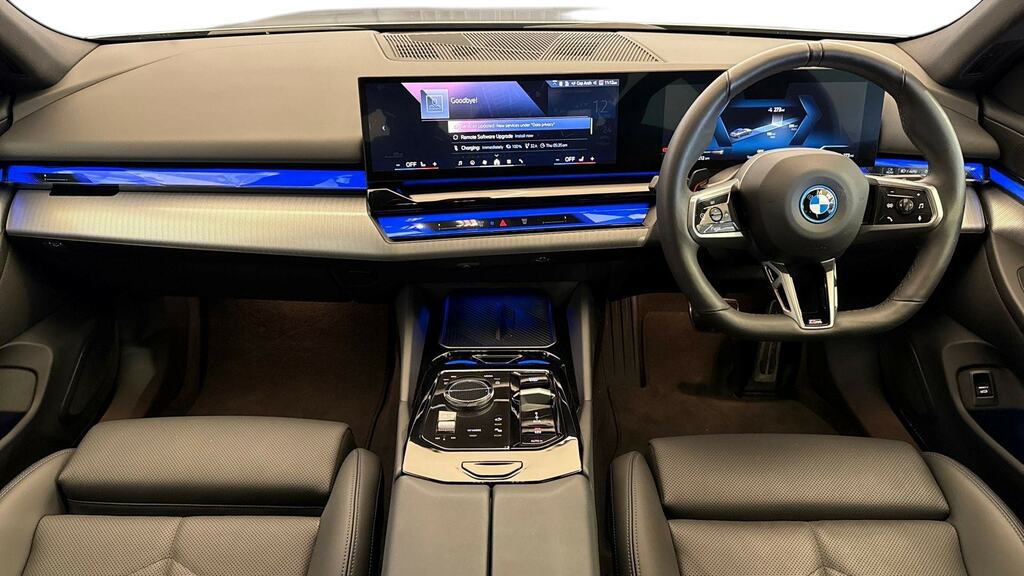 BMW i5 250Kw Edrive40 M Sport Pro 84Kwh NA24HPN Grey #4