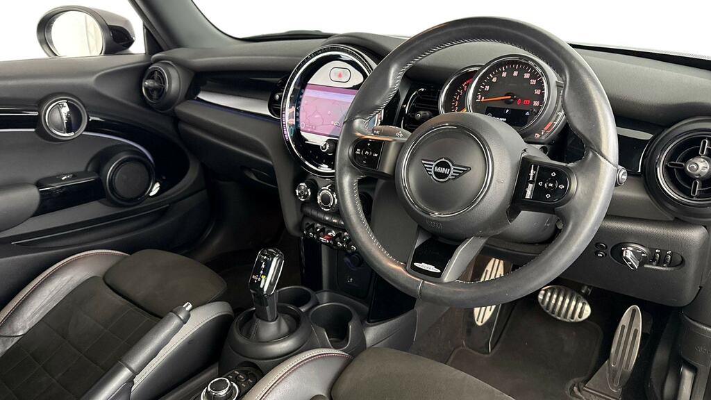 Mini Hatch 1.5 Cooper Sport Nav Pack RV22UGO Black #6