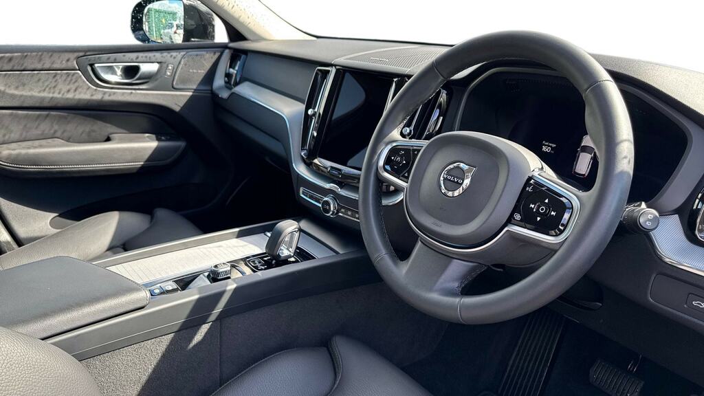 Volvo XC60 2.0 B5p Plus Dark Awd Geartronic SH73GBX Black #5