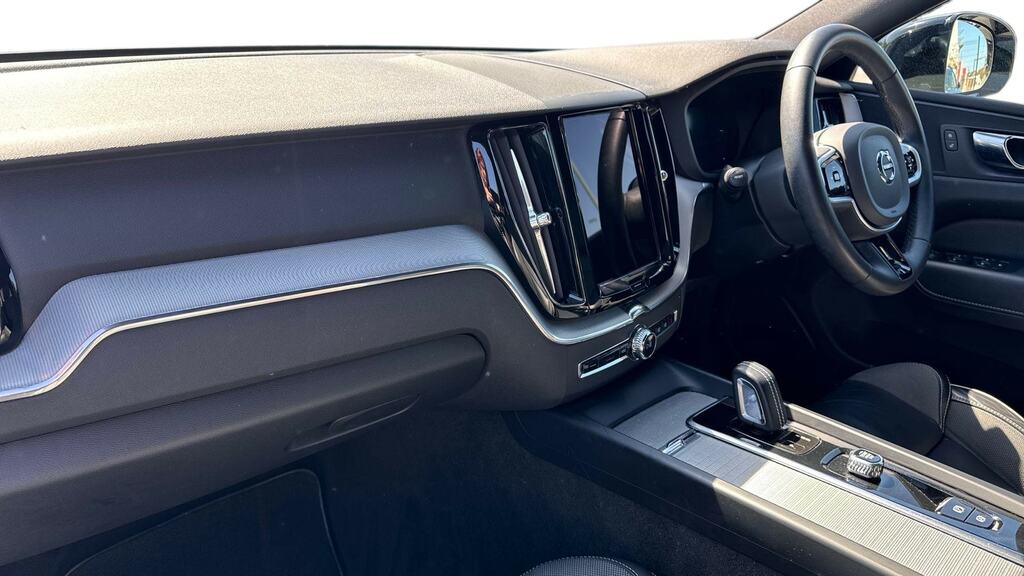 Volvo XC60 2.0 B4d R Design Awd Geartronic YW71AXB Grey #4