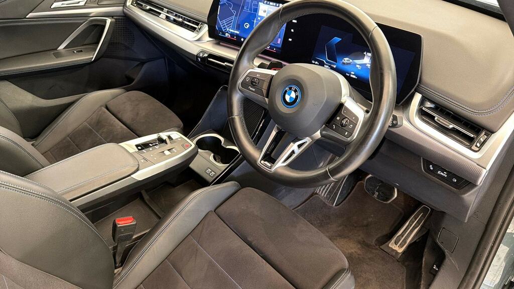 BMW iX1 230Kw Xdrive30 M Sport 65Kwh BT24DSY Green #6