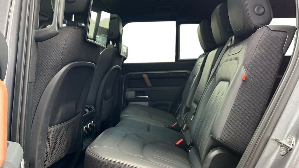 Land Rover Defender 130 3.0 D300 X 130 8 Seat MC72KFO Grey #4