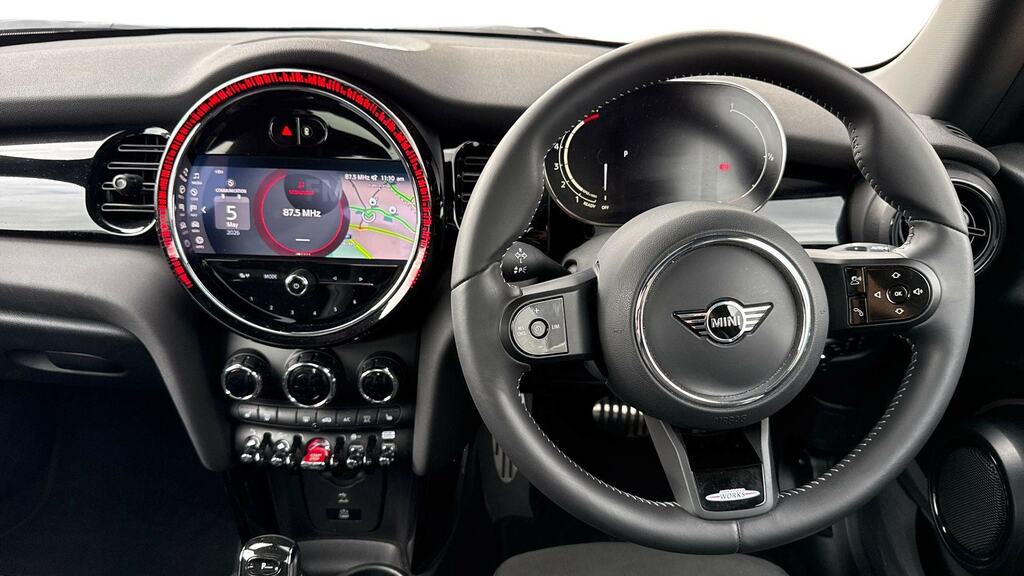 Mini Hatch 1.5 Cooper Sport Premium Plus KP73UDK Black #5
