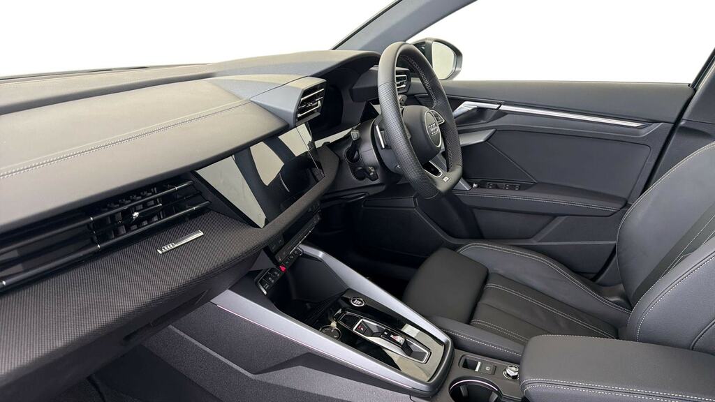 Audi A3 35 Tfsi Black Edition S Tronic DG25WVV Grey #2