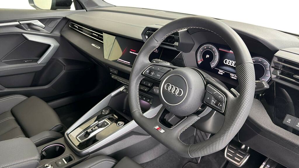 Audi A3 35 Tfsi Black Edition S Tronic DG25WVV Grey #6