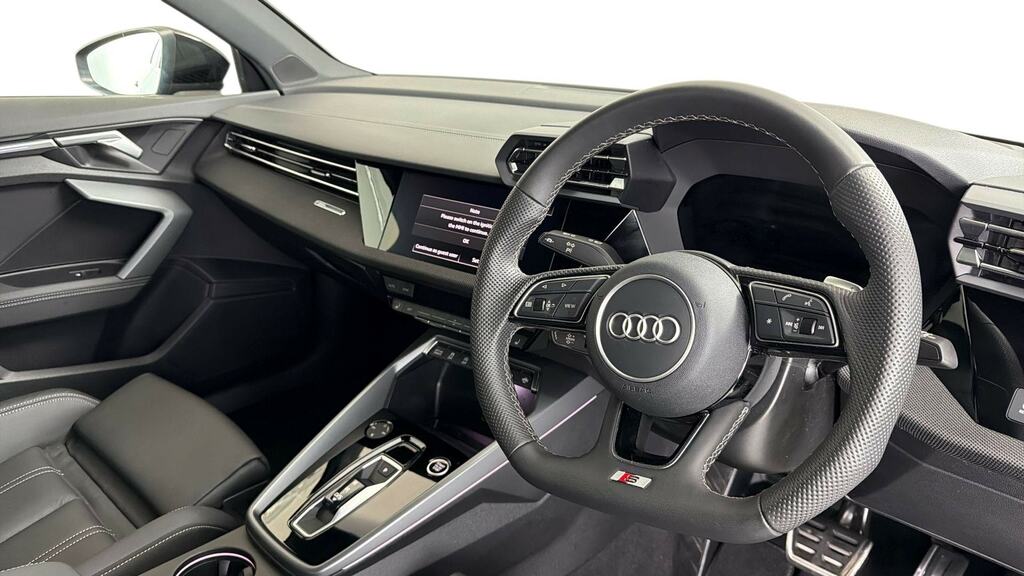 Audi A3 35 Tfsi Black Edition S Tronic DC25VYV Grey #6