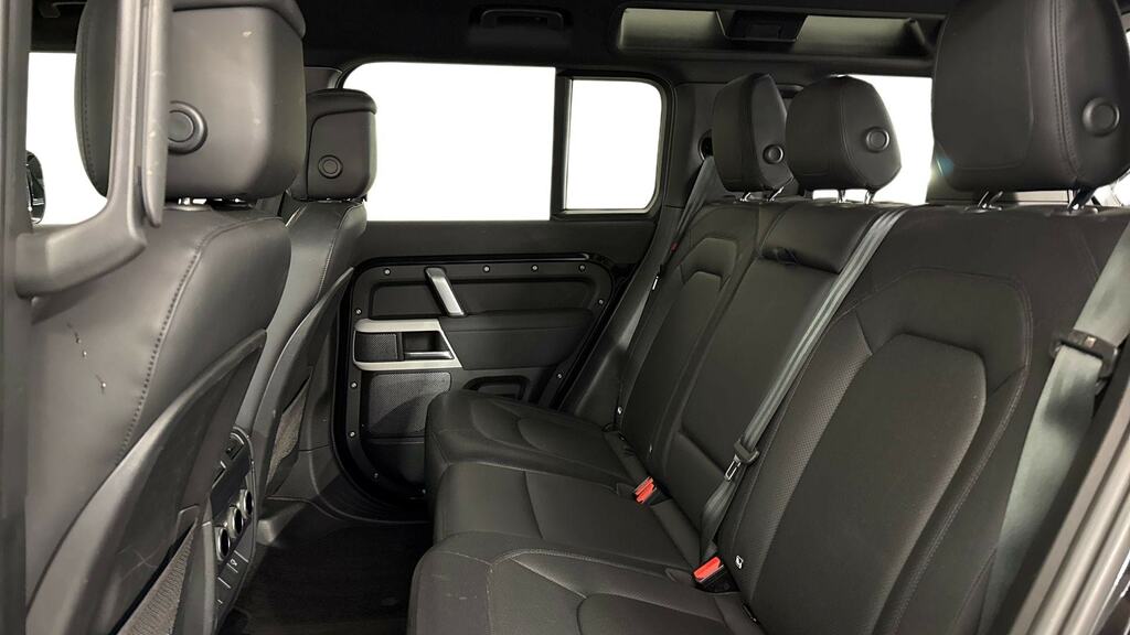 Land Rover Defender 110 2.0 P400e X-dynamic Hse 110 LG72UFU Black #4