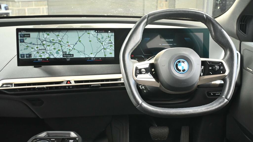 BMW iX 240Kw Xdrive40 M Sport 76.6Kwh SC22YFK Black #5