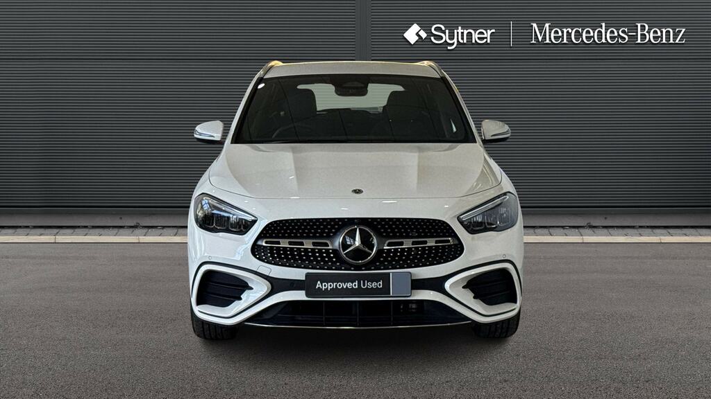 Mercedes-Benz GLA Class Gla 200 Amg Line Executive HV75JWG White #6