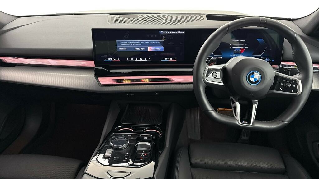 BMW 5 Series 550E Xdrive M Sport YL25PLV Black #4
