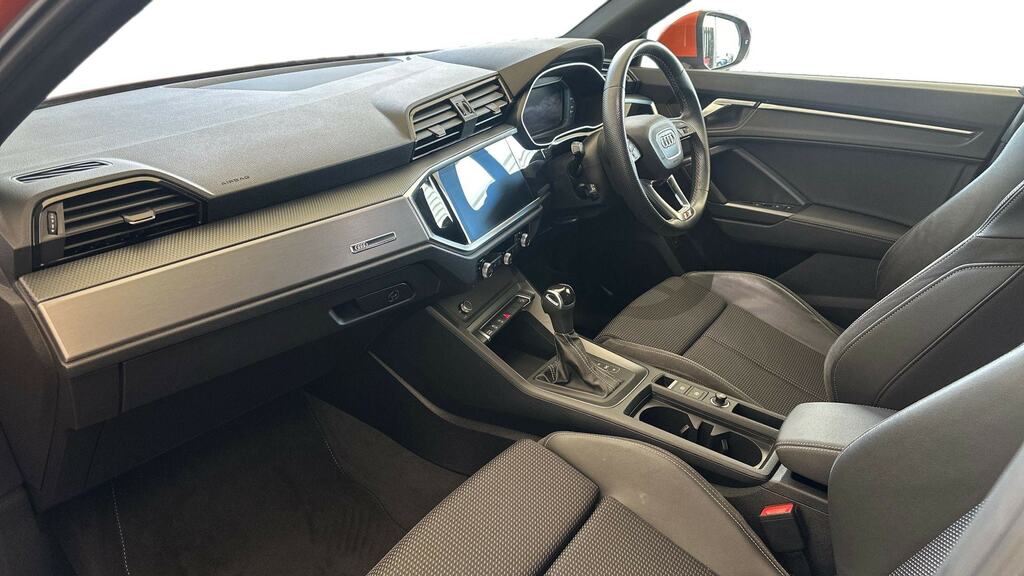 Audi Q3 35 Tfsi S Line S Tronic KE22RFJ Orange #2