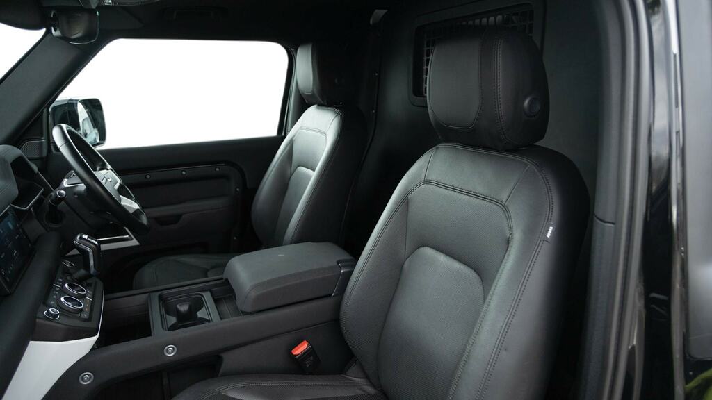 Land Rover Defender 90 3.0 D250 Hard Top Se YH72OFB Black #4