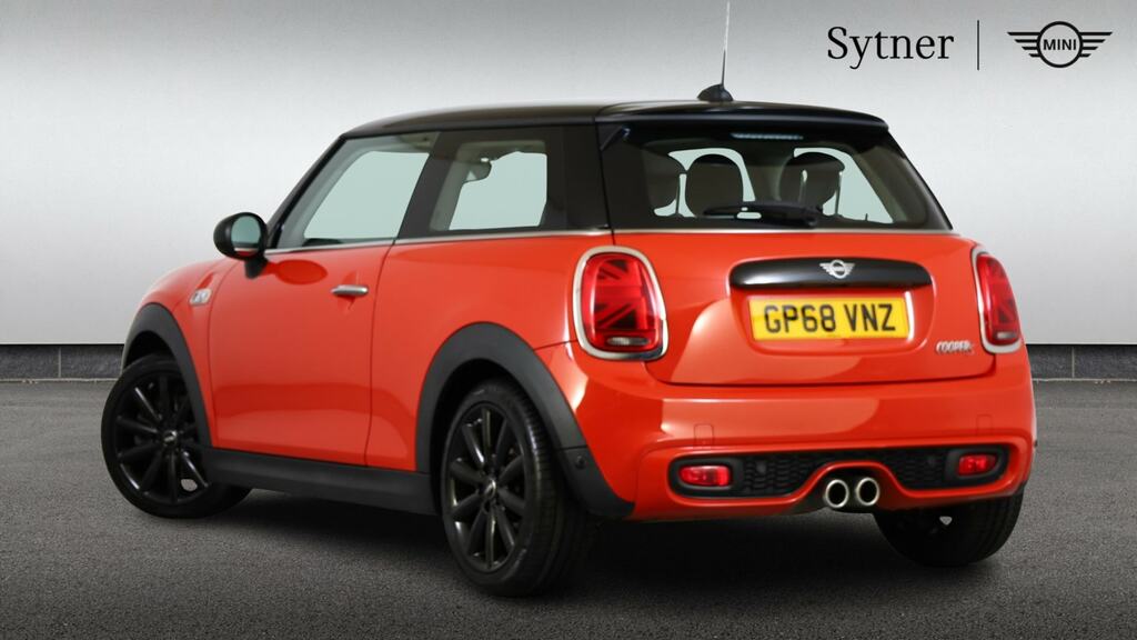 Mini Hatch 2.0 Cooper S Classic II Comfortnav Pack GP68VNZ Orange #2